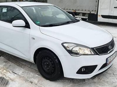 Biały Używany 2012 Kia ProCeed Coupe | 17 000 zł