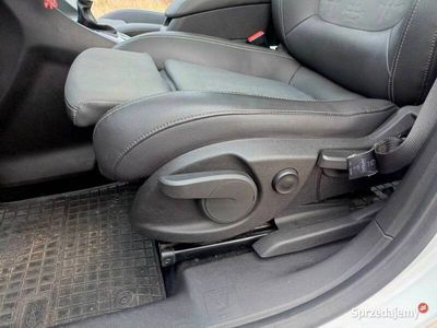 Srebrny Używany 2010 Opel Meriva Minivan | 16 000 zł (Uczciwa cena)