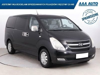 Czarny Używany 2009 Hyundai H-1 Minivan | 31 999 zł