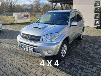 Srebrny Używany 2004 Toyota RAV4 SUV | 23 900 zł (Dość drogi)