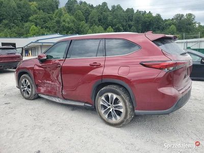 Czerwony Używany 2021 Toyota Highlander XLE SUV | 83 000 zł