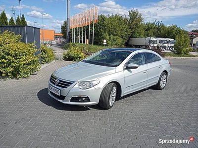 Używany VW Passat 2009 Srebrny Sedan/Limuzyna
