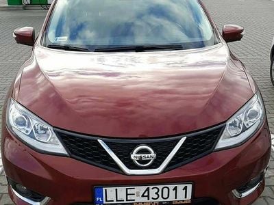 Używany Nissan Pulsar Tekna 2015 Czerwony Hatchback