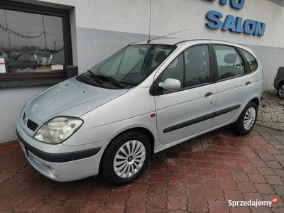 używany Renault Scénic 1.9dm 101KM 2002r. 227 000km