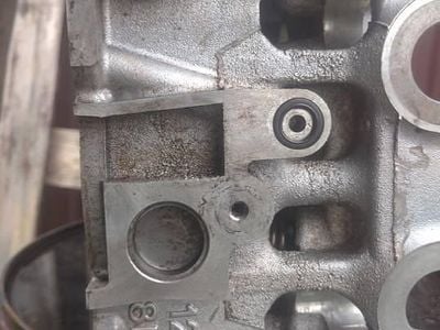 używany Nissan X-Trail Głowica