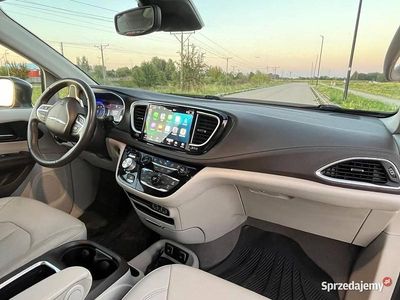 Używany Chrysler Pacifica Touring 2021 Van