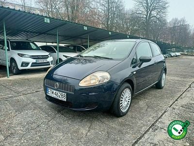 Używany Fiat Grande Punto 78 KM (57 kW) 2009 Granatowy Hatchback