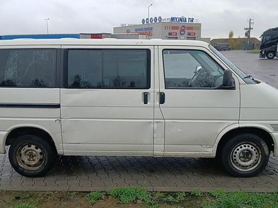 Biały Używany 2001 VW Caravelle Minivan | 25 000 zł