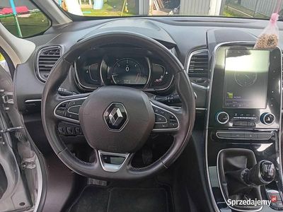 Srebrny Używany 2017 Renault Espace Minivan | 46 900 zł (Dobra cena)