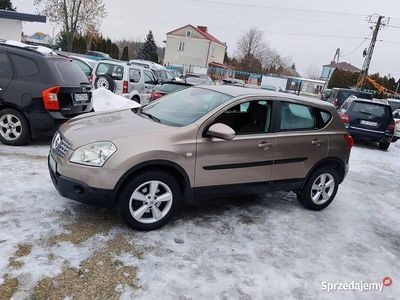 Używany Nissan Qashqai 150 KM (110 kW) 2009 Złoty SUV