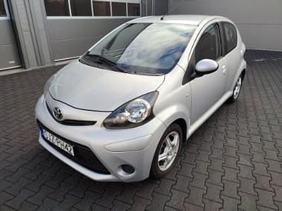 Używany Toyota Aygo 68 KM (50 kW) 2012 Srebrny Hatchback