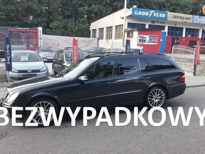 Używany Mercedes E220 Elegance 150 KM (110 kW) 2004 Grafitowy Sedan/Limuzyna