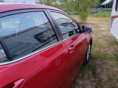 Używany Toyota Corolla 132 KM (97 kW) 2014 Czerwony Sedan/Limuzyna