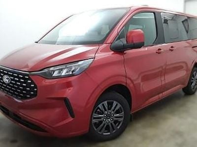 Czerwony Używany 2024 Ford Tourneo Titanium X Minivan | 183 600 zł (Super Cena)