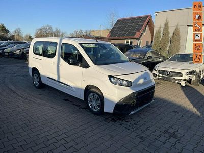 używany Toyota Proace Verso 1.5dm 130KM 2025r. 27 550km