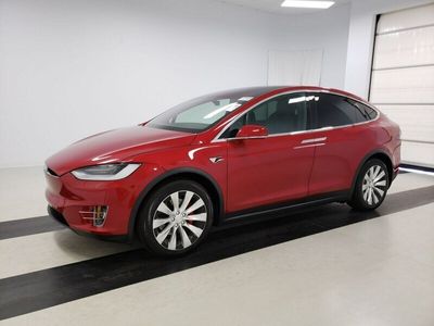 używany Tesla Model X 0dm 275KM 2020r. 35 000km