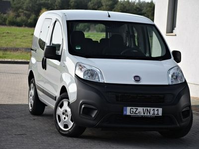Biały Używany 2017 Fiat Fiorino Minivan | 21 900 zł