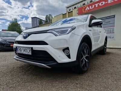 Używany Toyota RAV4 Hybrid 140 KM (102 kW) 2016 Biały SUV