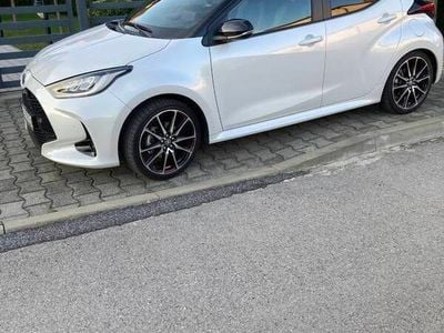 Używany Toyota Yaris Hybrid Sport 2022 Biały Hatchback