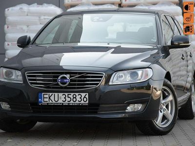 Szary Używany 2015 Volvo V70 Kombi | 33 900 zł