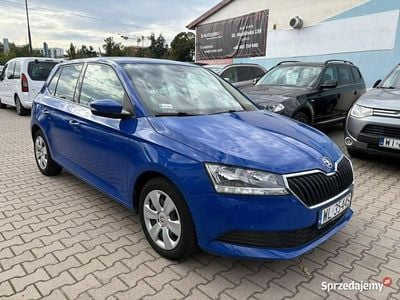 Używany Skoda Fabia 2021 Niebieski Sedan/Limuzyna