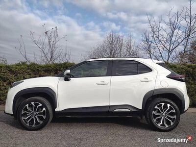 Biały Używany 2023 Toyota Yaris Hybrid Sedan/Limuzyna | 89 900 zł (Drogi)