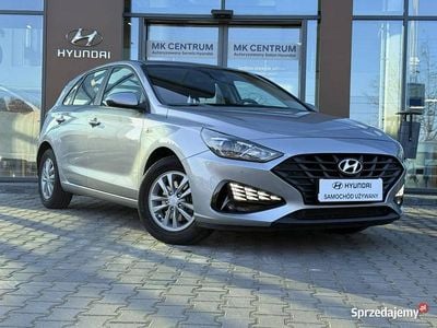 Srebrny Używany 2022 Hyundai i30 Classic Hatchback | 53 900 zł (Dobra cena)