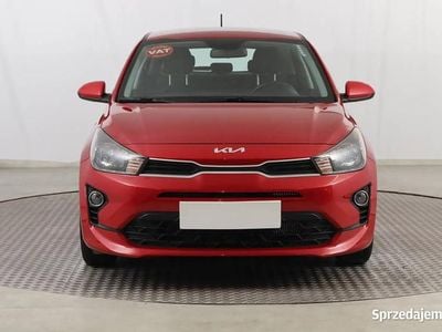 Używany Kia Rio 2023 Czerwony Hatchback