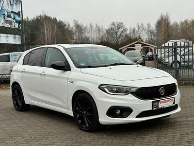 Biały (metalik) Używany 2018 Fiat Tipo Hatchback | 43 900 zł (Uczciwa cena)