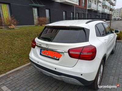 Biały Używany 2019 Mercedes GLA200 SUV | 79 000 zł