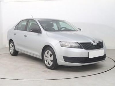 Srebrny Używany 2017 Skoda Rapid Hatchback | 23 999 zł (Dość drogi)