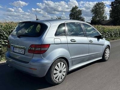 Mercedes B200