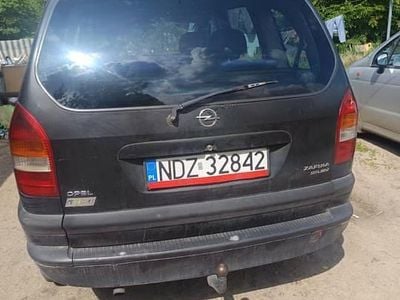 używany Opel Zafira 