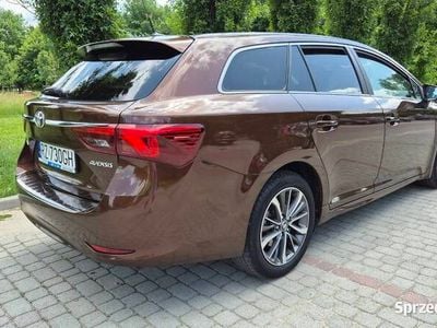 Brązowy Używany 2014 Toyota Avensis Kombi | 39 900 zł (Uczciwa cena)