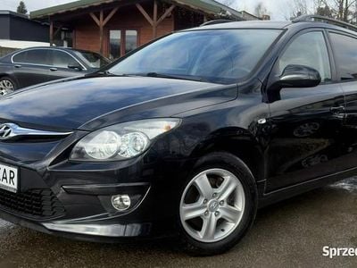 Używany Hyundai i30 90 KM (66 kW) 2011 Czarny (metalik) Kombi