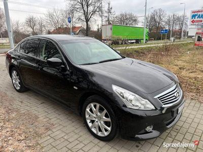 używany Infiniti G37 