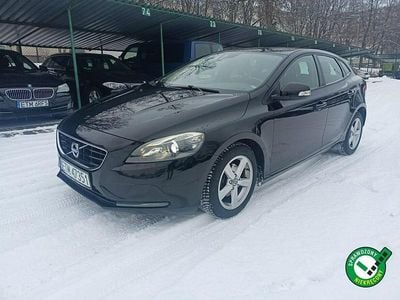 Używany Volvo V40 114 KM (83 kW) 2014 Czarny Hatchback