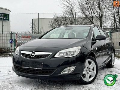 Używany Opel Astra 101 KM (74 kW) 2012 Czarny (metalik) Kombi