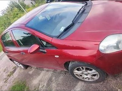 Czerwony Używany 2007 Fiat Grande Punto Hatchback | 2500 zł (Super Cena)
