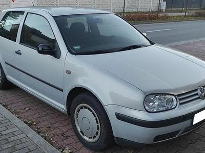 Używany VW Golf IV 1998 Srebrny Hatchback