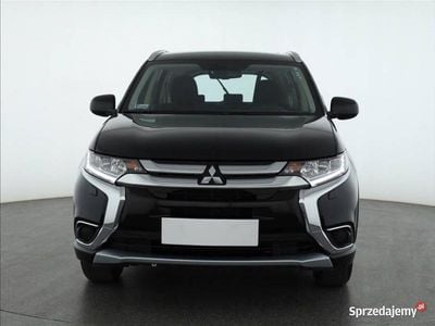 Używany Mitsubishi Outlander 150 KM (110 kW) 2017 Czarny SUV
