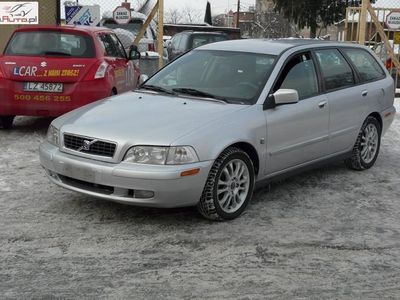 Używany Volvo V40 115 KM (84 kW) 2002 Srebrny Kombi