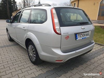 Używany Ford Focus 2008 Srebrny Kombi