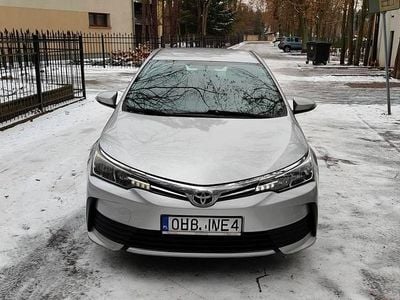 Srebrny Używany 2016 Toyota Corolla Sedan/Limuzyna | 44 900 zł