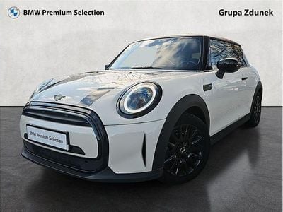 Używany Mini Cooper Hatch 136 KM (100 kW) 2021 Pepper white Hatchback