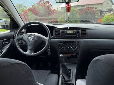 Używany Toyota Corolla 97 KM (71 kW) 2002 Szary Hatchback