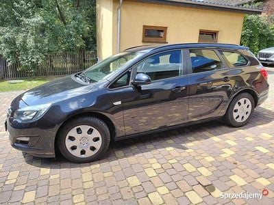 Czarny Używany 2015 Opel Astra Kombi | 28 600 zł (Uczciwa cena)