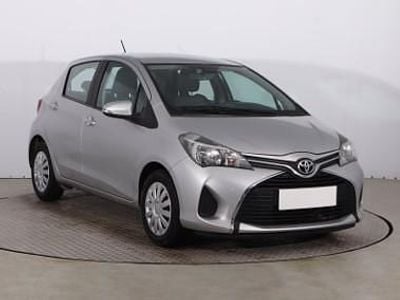 Srebrny Używany 2015 Toyota Yaris Hatchback | 30 999 zł (Uczciwa cena)