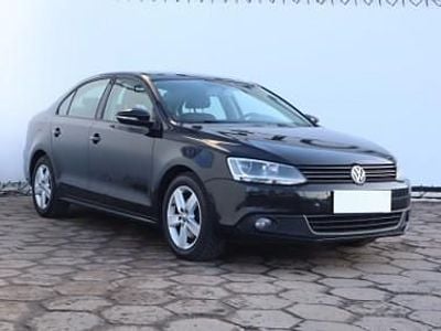 Używany VW Jetta 105 KM (77 kW) 2013 Czarny Sedan/Limuzyna