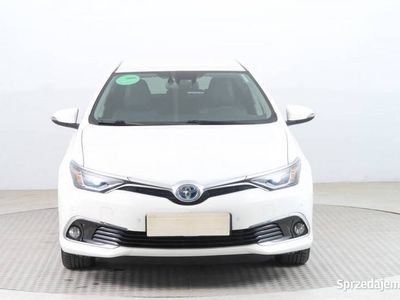 używany Toyota Auris Hybrid 